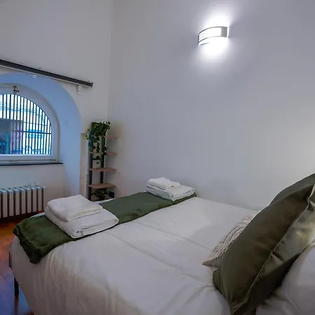 Dante House アパート *